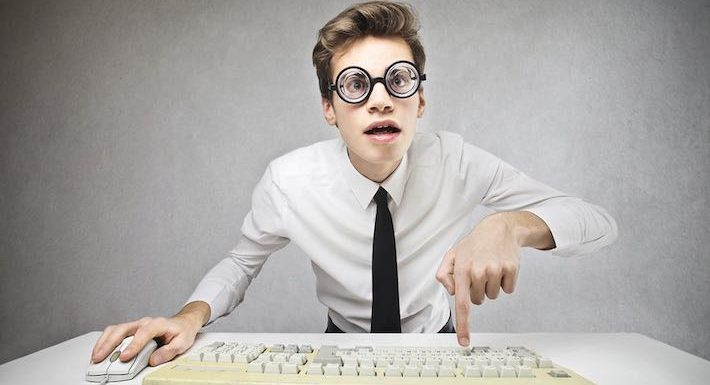 7 Signs Of Dumb Bloggers – Are You Practicing Them?